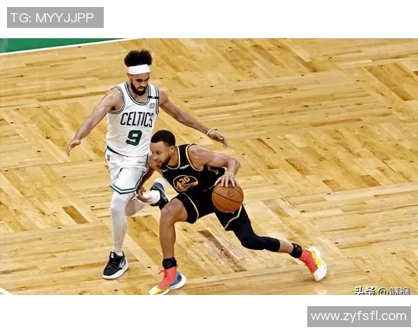 凯尔特人赛后幽默金句引发全场爆笑队员瞬间成笑星