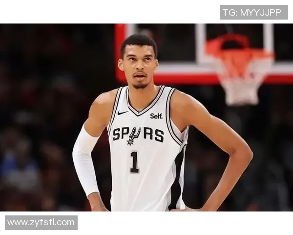 镜头回顾：东契奇这一幕令人泪目