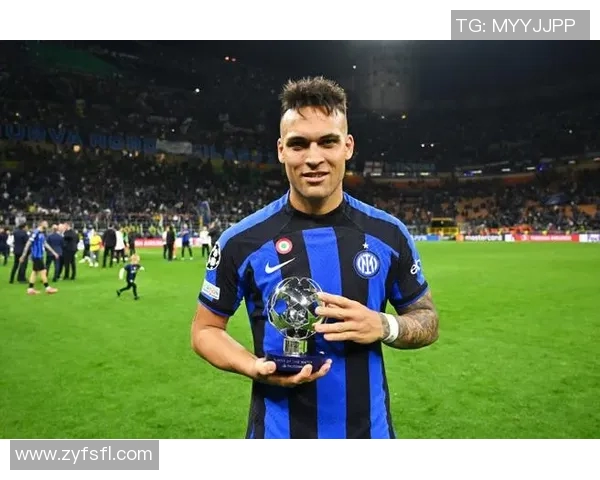 AC米兰荣获月度最佳球员,实至名归 AC米兰荣获月度最佳球员,实至名归