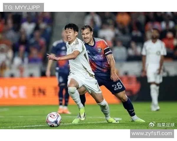 孙兴慜伤情持续恢复中 复出时间尚未确定 赛季前景成疑 孙兴慜伤情持续恢复中 复出时间尚未确定 赛季前景成疑